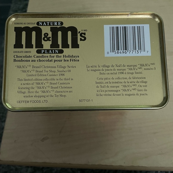 M&M vintage 1996 collectors tin.  No candy in side in great condition. - Picture 4 of 4
